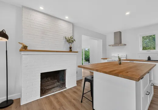 Duplex à vendre - 118-120 Rue Principale N., Sutton, J0E 2K0