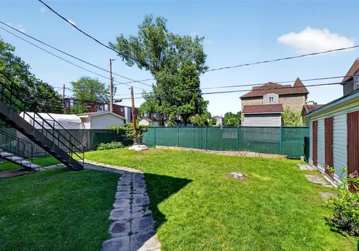 Triplex à vendre - 215-217A Rue Poitras, Boisbriand, J7G 2C5