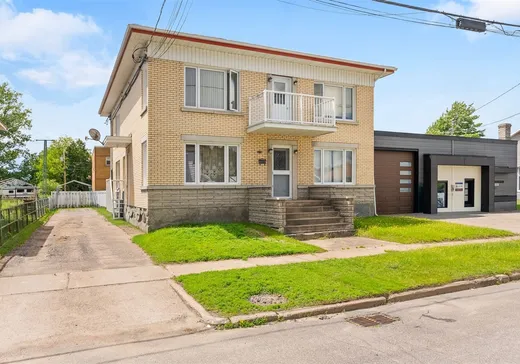 Triplex à vendre - 379-381 Rue Desbiens, La Tuque, G9X 2J1