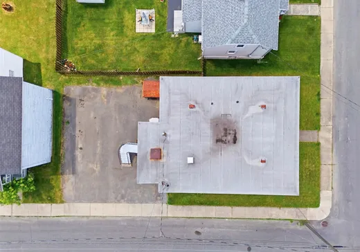 Triplex à vendre - 915-919 Rue du Frère-André, Drummondville, J2B 4Z1