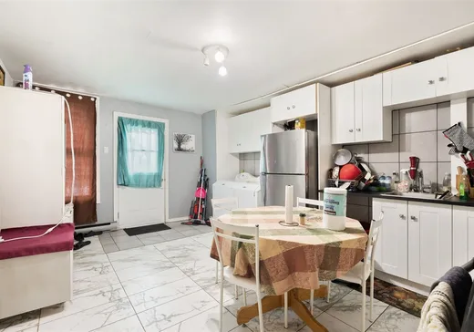Triplex for Sale - 1158-1162 Av. de la Station, Shawinigan, G9N 8K9