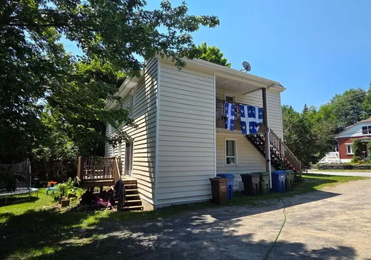 Triplex for Sale - 102-106 Rue Stanley, Windsor, J1S 1P5