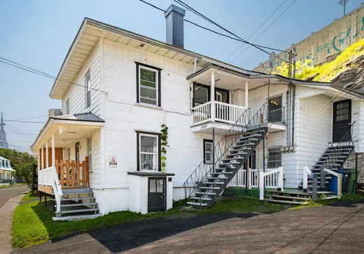 Triplex for Sale - 8091-8095 Av. Royale, Château-Richer, G0A 1N0
