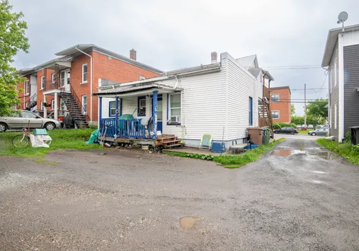 Triplex for Sale - 61-65 Boul. des Bois-Francs N., Victoriaville, G6P 1E4