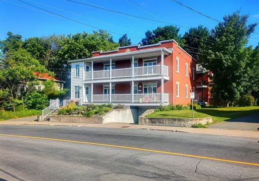 Duplex à vendre - 6-6A Boul. Jutras E., Victoriaville, G6P 4K3