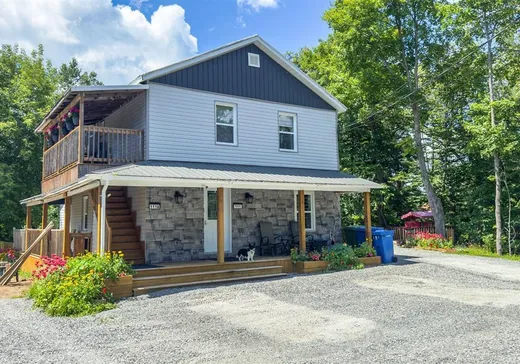 Duplex à vendre - 111-111A Rue Principale, Grenville, J0V 1J0