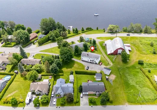 Triplex for Sale - 4236-4238 Rue de la Baie-des-Sables, Lac-Mégantic, G6B 1R6