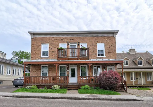 Triplex à vendre - 1712-1714 Côte de Sillery, Ville de Québec, G1T2A7