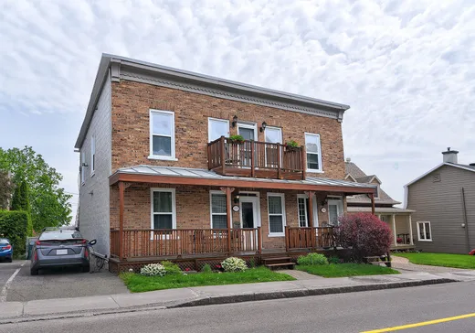 Triplex à vendre - 1712-1714 Côte de Sillery, Ville de Québec, G1T 2A7