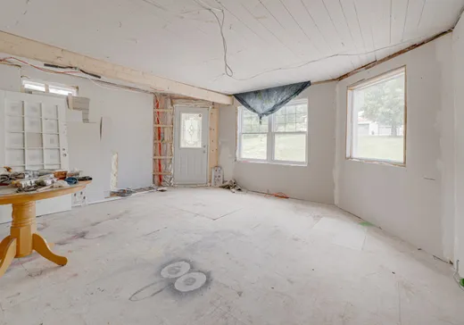 Triplex à vendre - 330 Rue Principale, Saint-Thuribe, G0A 4H0