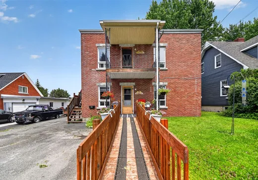 Duplex for Sale - 303-305 5e Avenue, Val des Sources, J1T 1V7