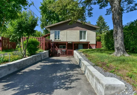 Triplex à vendre - 7820-7822 Boul. Arthur-Sauvé, Laval (Laval-Ouest), H7R 3X9