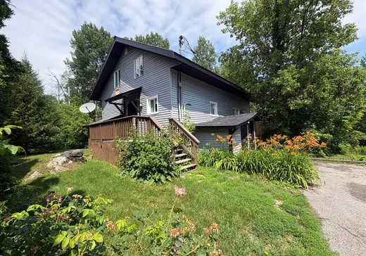 Duplex à vendre - 721-723 Ch. de Ferme-Rouge, Mont-Laurier, J9L3G3