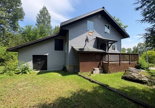 Duplex à vendre - 721-723 Ch. de Ferme-Rouge, Mont-Laurier, J9L 3G3