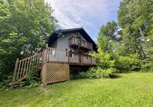 Duplex à vendre - 721-723 Ch. de Ferme-Rouge, Mont-Laurier, J9L 3G3