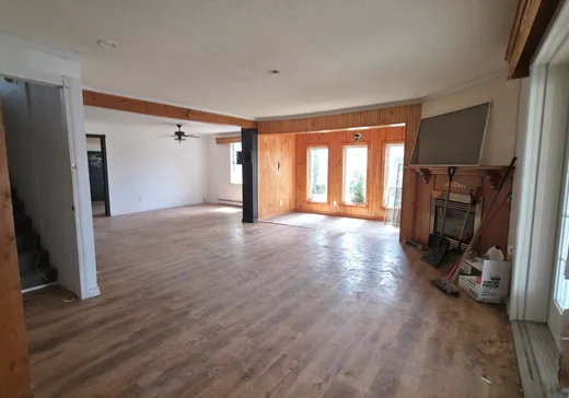 Duplex à vendre - 187-187B Rue Principale, Normandin, G8M 4H5