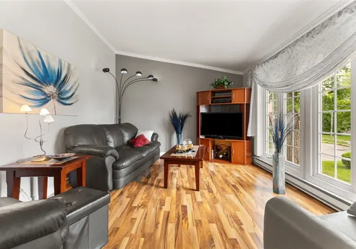 Triplex à vendre - 23 Rue Guertin, Gatineau, J8T 3L1