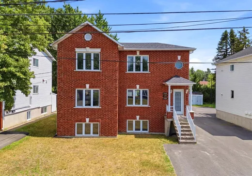 Triplex à vendre - 1735-1739 Rue Jean-De Lalande, Drummondville, J2B4X3