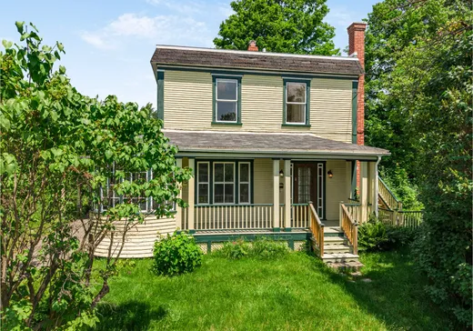 Duplex for sale - 485 Rue MacDonald (485-487), Magog, J1X1M2