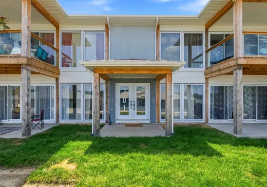 4-Plex for Sale - 701 Ch. des Outaouais, Pointe-Fortune, J0P 1N0