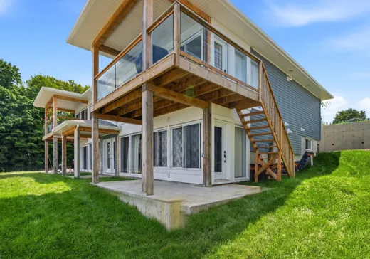 4-Plex for Sale - 701 Ch. des Outaouais, Pointe-Fortune, J0P 1N0