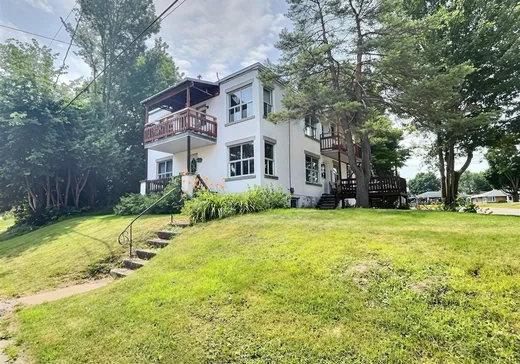 4-Plex à vendre - 35 Rue du Parc, Victoriaville, G6P 3R8
