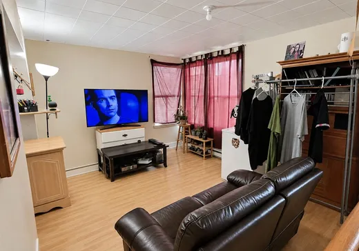 4-Plex à vendre - 35 Rue du Parc, Victoriaville, G6P 3R8