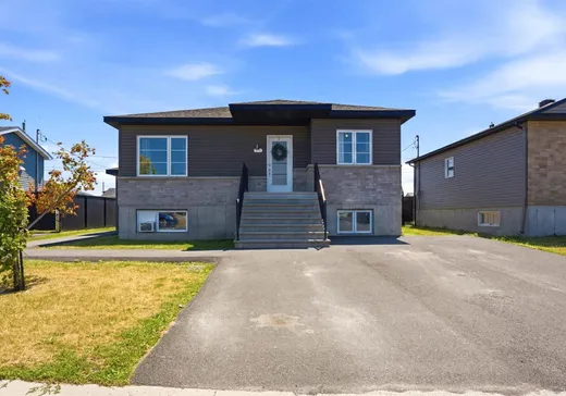 Duplex à vendre - 2825-2827Z Rue St-Damase, Drummondville, J2B0Z8