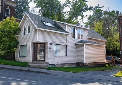 Duplex for sale - 136 Rue King E., Sherbrooke, J1G1A4