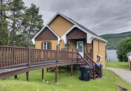 Duplex for Sale - 1636Z Rue Principale, Pohénégamook, G0L 1J0