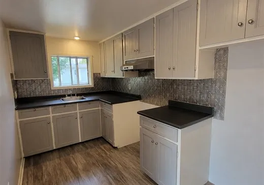 Triplex à vendre - 51 Rue Champagne, Lachute, J8H 3B2