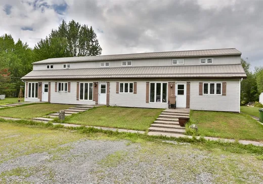 Triplex à vendre - 267A-267C Route 139, Acton Vale, J0H1A0