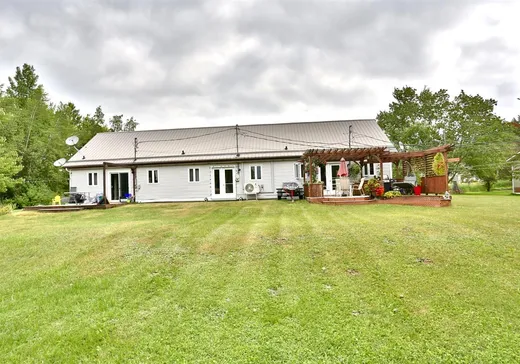 Triplex à vendre - 267A-267C Route 139, Acton Vale, J0H 1A0