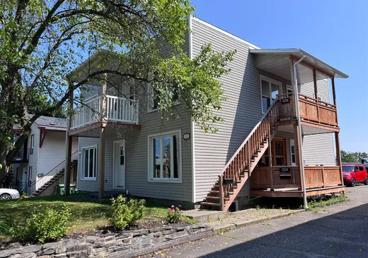 Triplex à vendre - 1202-1206 Rue St-Louis, Sherbrooke, J1H4P2
