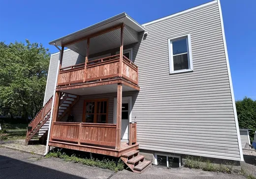 Triplex à vendre - 1202-1206 Rue St-Louis, Sherbrooke, J1H 4P2