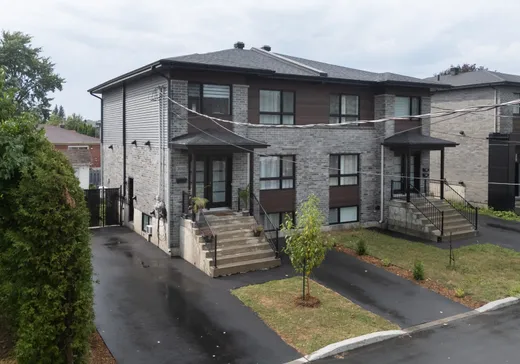 Duplex à vendre - 3910-3912 Rue du Collège, St-Hubert, J3Y5S3