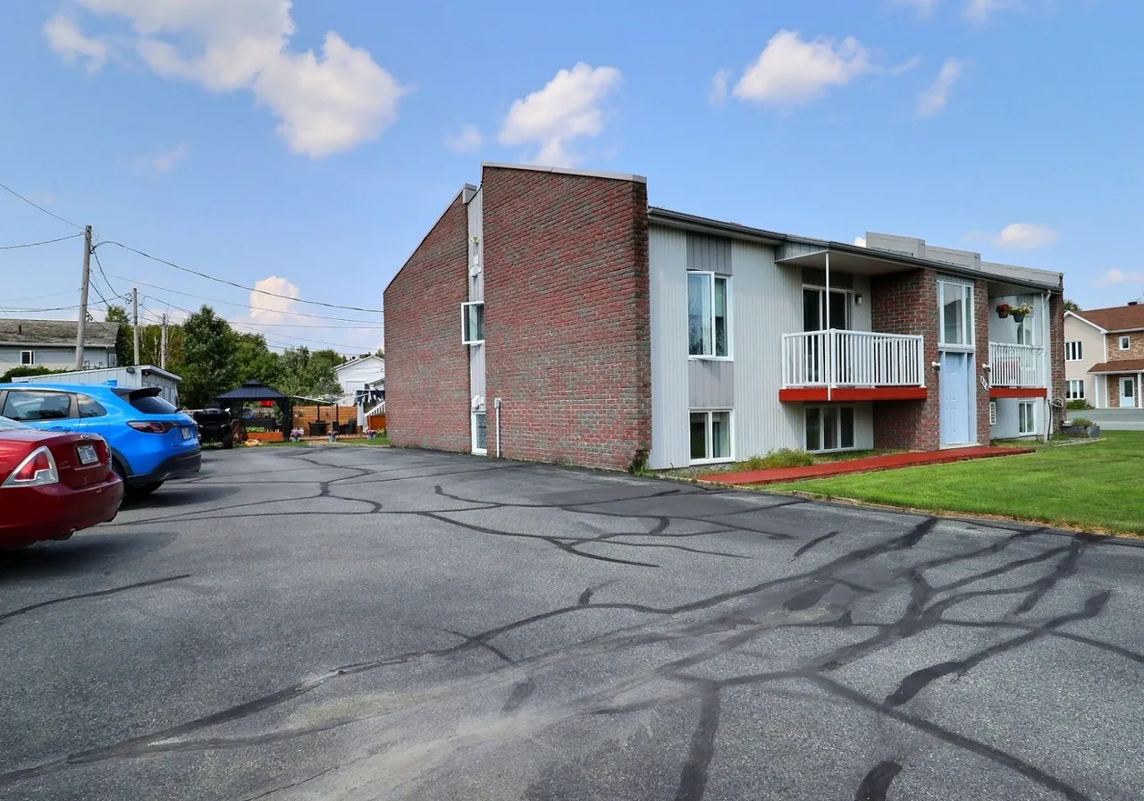 503 Rue Alcide-Boudreau — photo 2