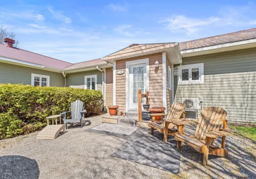 Triplex for sale - 22 Rue Maple, Godmanchester, J0S1H0