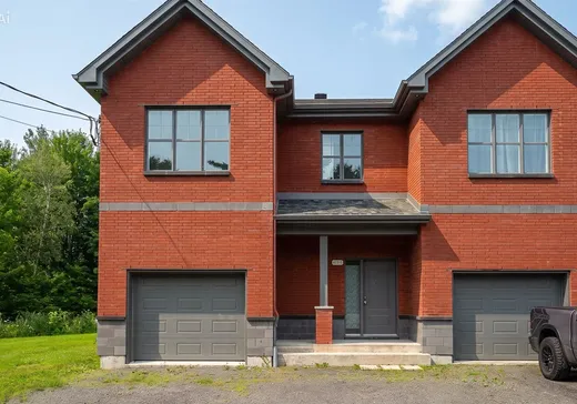 Triplex for Sale - 477 Côte St-Paul, Saint-Colomban, J5K 1Z8