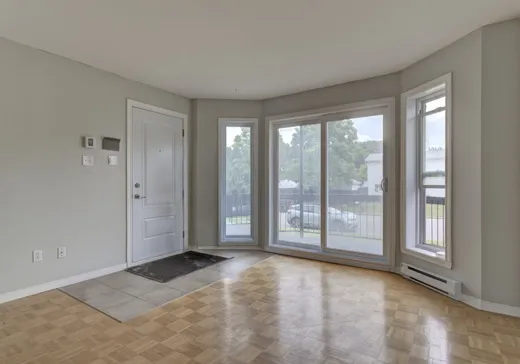 Triplex for Sale - 1125-1129 Av. de Péribonka, Boisbriand, J7G 2C3