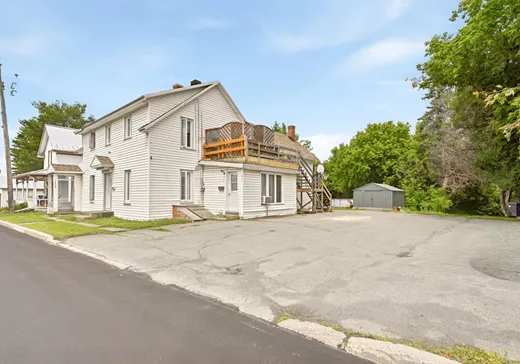 Triplex à vendre - 2403-2407 1re Avenue, Montréal (Centreville), G5Y 5P7