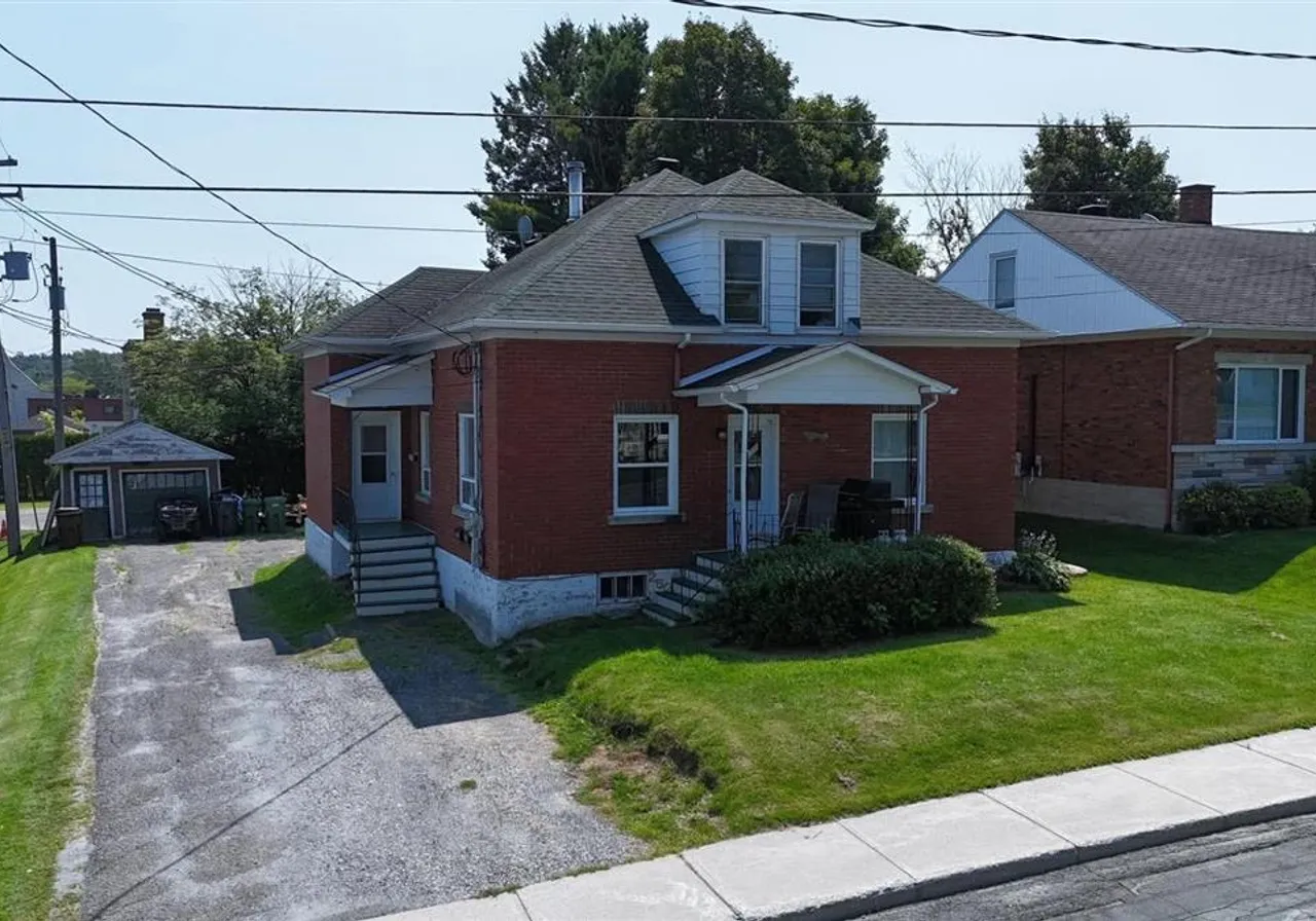 250-252 Boul. Morin — photo 1