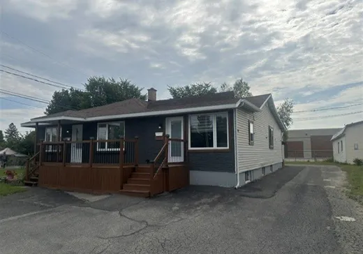 Duplex for Sale - 104 Rue de l'Académie, Victoriaville, G6P 3N4