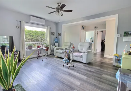 Triplex for Sale - 48-52 Rue Grondin, East Angus, J0B 1R0