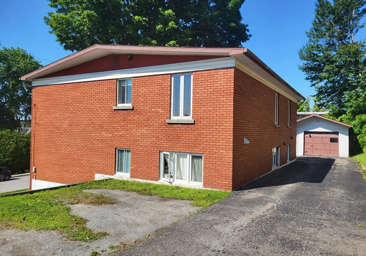 2465 Rue Maisonneuve — photo 3