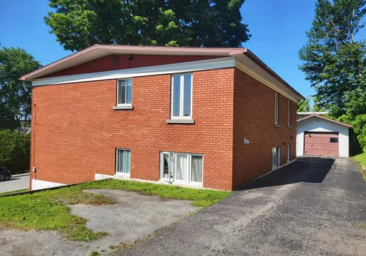 Duplex à vendre - 2465 Rue Maisonneuve, Sherbrooke, J1J 2A7