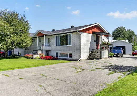 Triplex à vendre - 1205-1215 Boul. Bécancour, Bécancour, G9H3V1