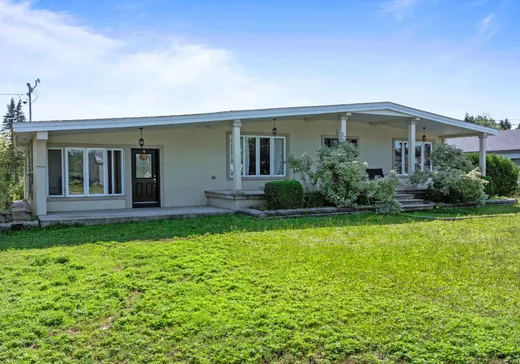 Duplex à vendre - 1801-1801B Rue Principale, Saint-Norbert, J0K 3C0