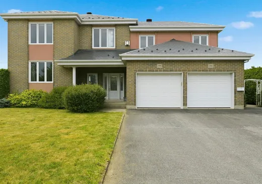 Duplex à vendre - 2305-2315 Av. Desaulniers, Saint-Hyacinthe, J2S 6B7