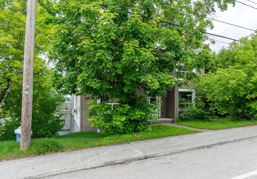 5-Plex à vendre - 357-365 12e Avenue N., Sherbrooke, J1E 2W6